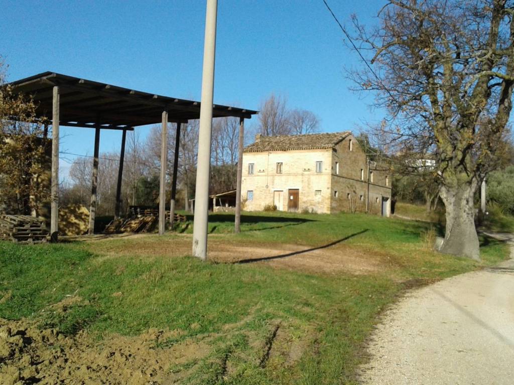 Palazzo / stabile a Monterubbiano in Contrada Piaggiole - Foto 3