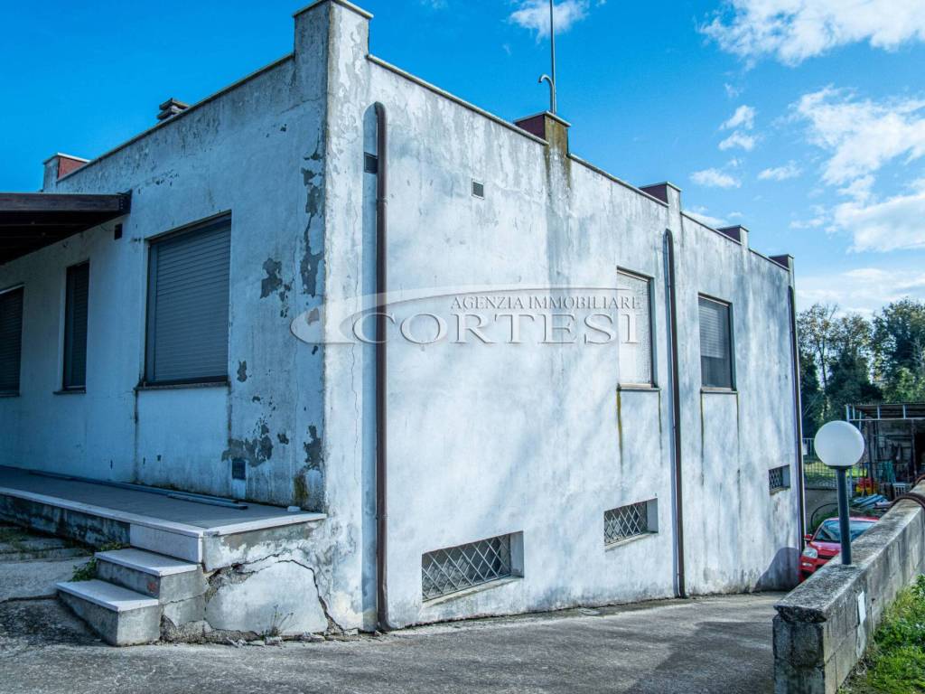 Villa a Mondolfo in Via del Buzzo - Foto 3