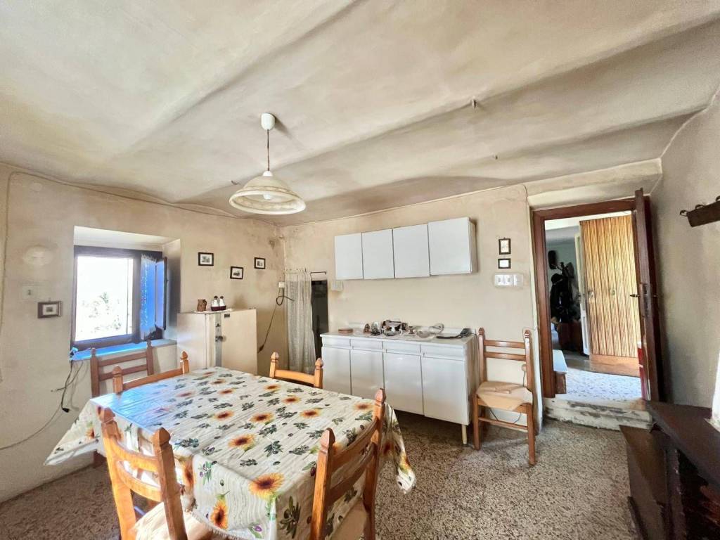 Casa indipendente a Rieti in Via Torre Chiavelloni, 9 - Foto 2