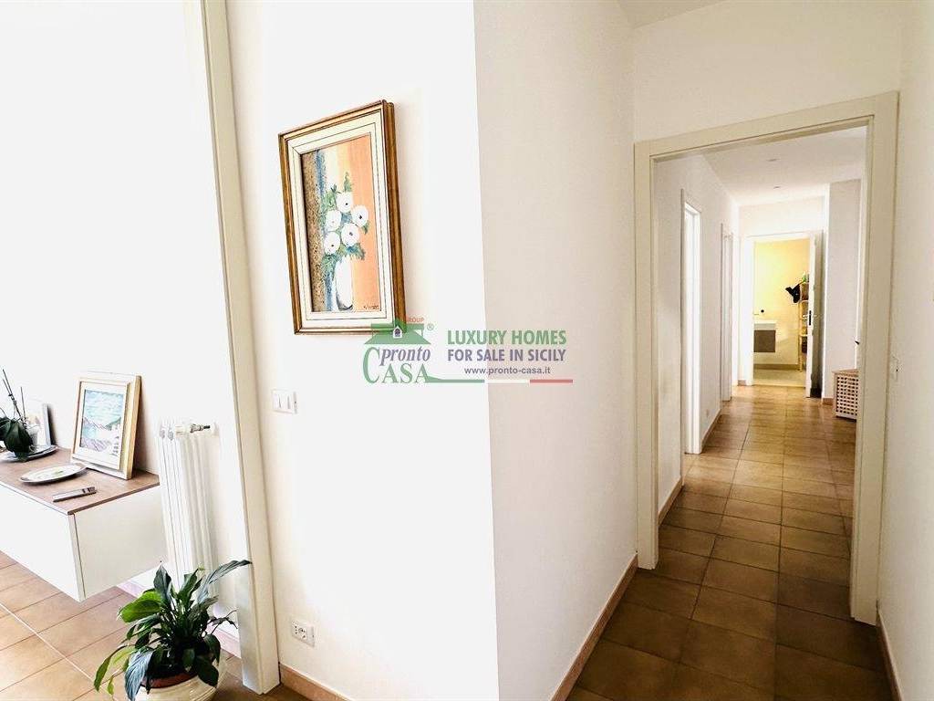 Appartamento a Ragusa in VIA CARLO ALBERTO DALLA CHIESA, 6 - Foto 4