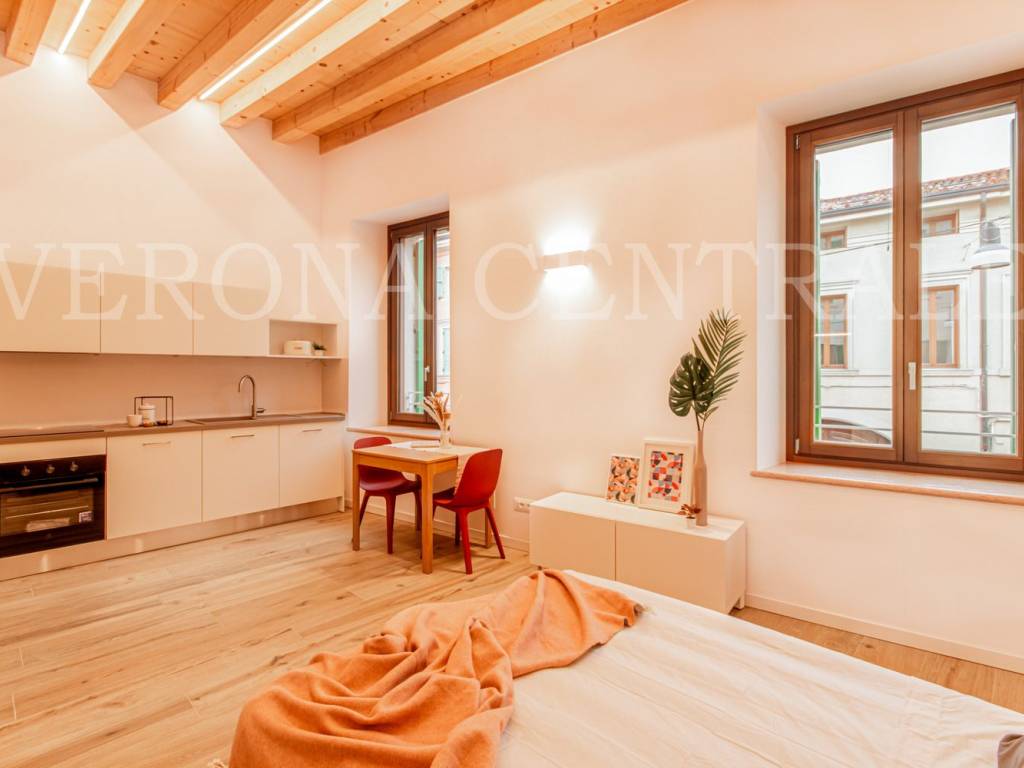 Appartamento a Verona in Via Nicola Mazza - Foto 2