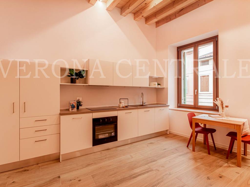 Appartamento a Verona in Via Nicola Mazza - Foto 4