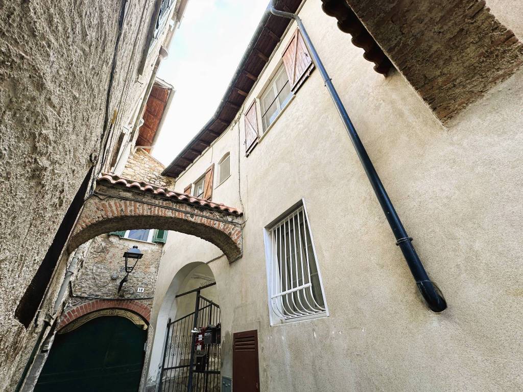 Rustico / casale a Albenga in Via Enrico Riva - Foto 2