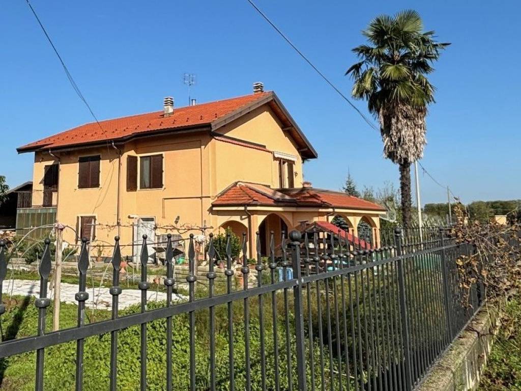 Villa a Saluzzo in Frazione Ruata Re - Foto 4