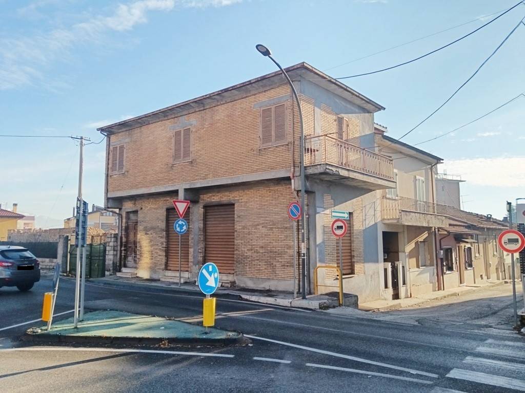 Casa indipendente a Avezzano in Via 20 Settembre, 266 - Foto 2