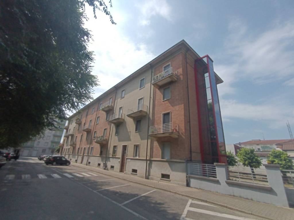Appartamento a Nizza monferrato in Piazza Guglielmo Marconi, 19 - Foto 4