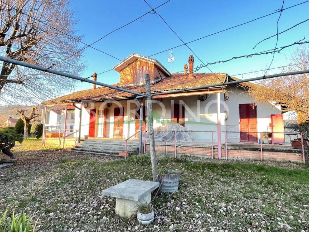 Villa a Magliano alfieri in Corso Marconi snc - Foto 1