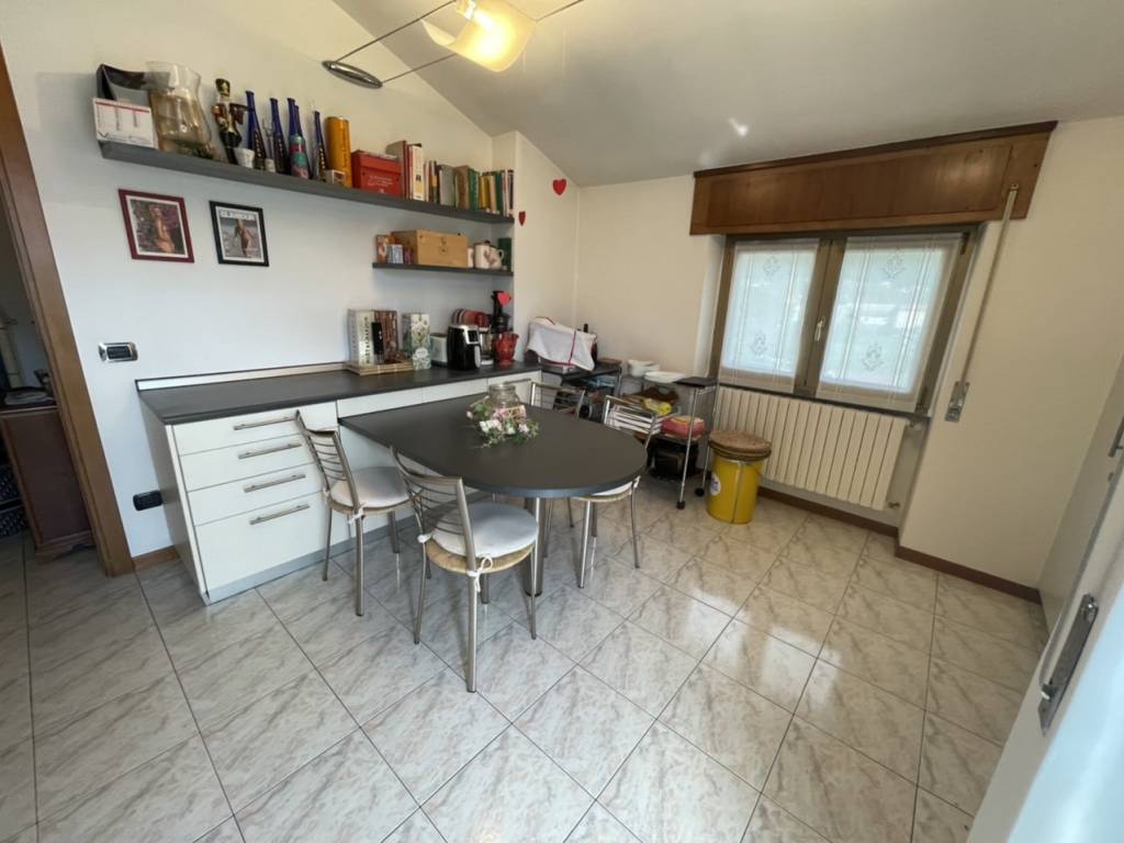 Appartamento a Cosio valtellino in Via Singella - Foto 4