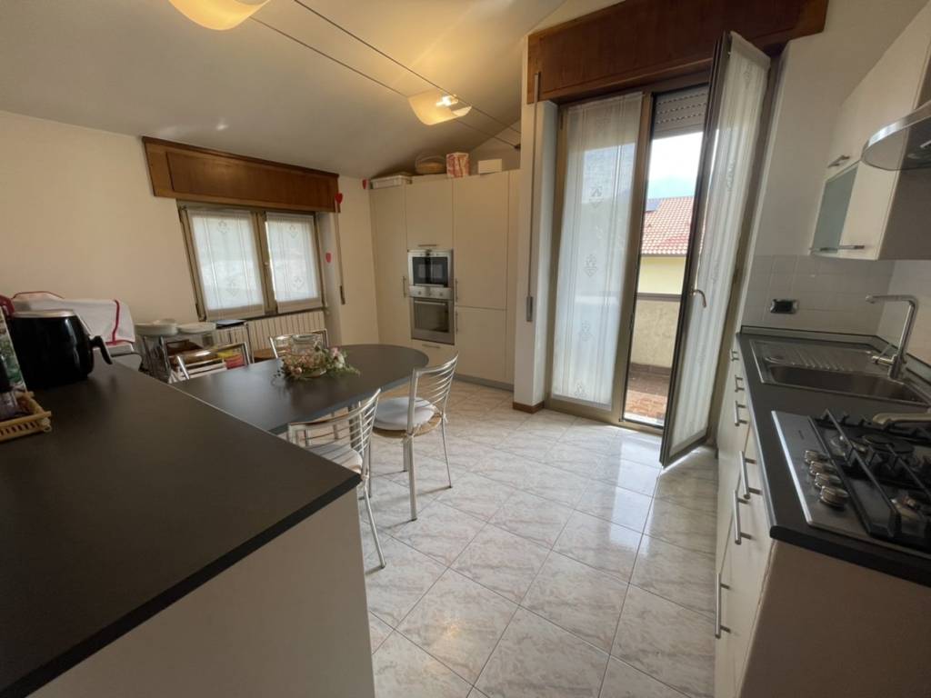 Appartamento a Cosio valtellino in Via Singella - Foto 5