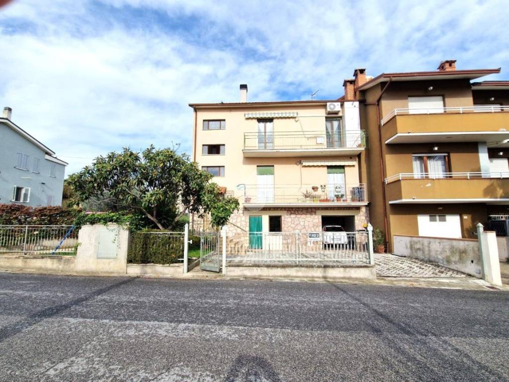 Appartamento a Castel ritaldi in Via Martiri della Resistenza, 31 - Foto 2