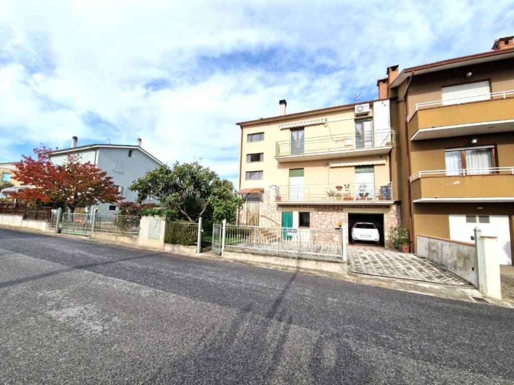 Appartamento a Castel ritaldi in Via Martiri della Resistenza, 31 - Foto 3