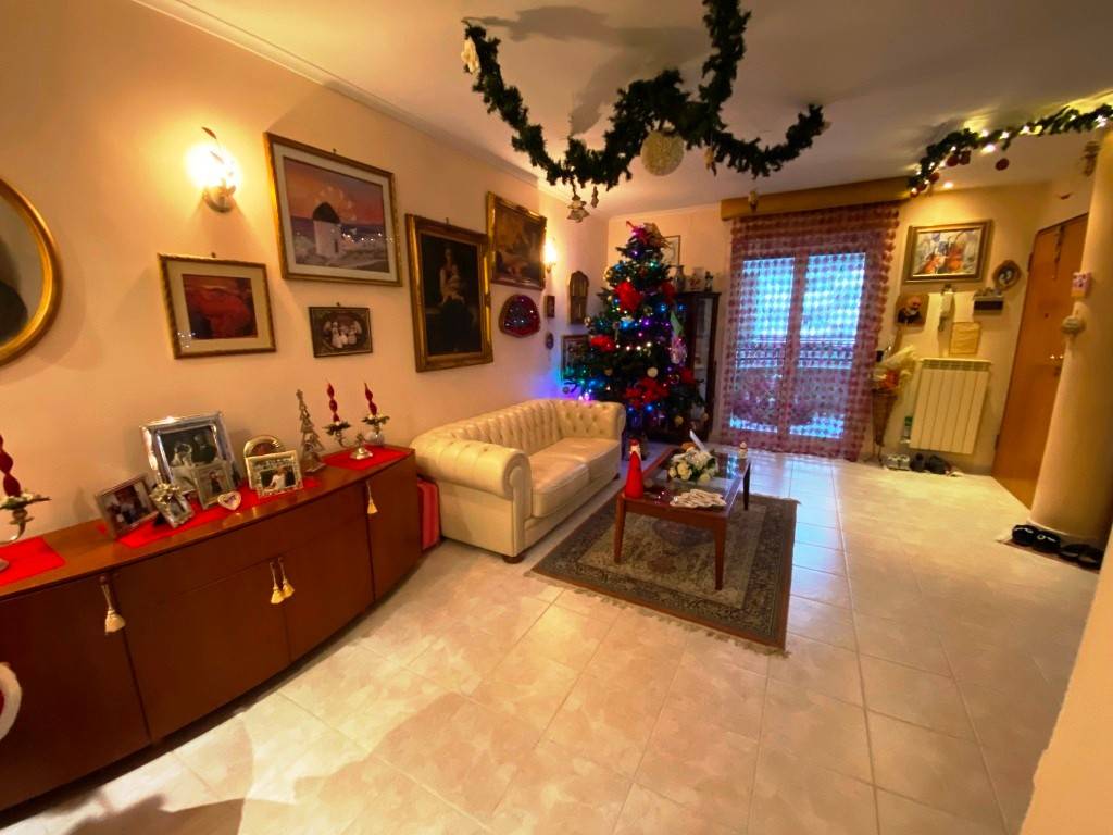 Appartamento a Casamassima in Via Professor Franco Orofino, 9 - Foto 2