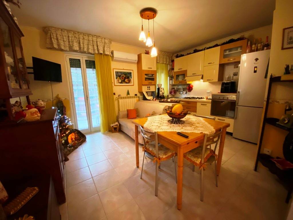 Appartamento a Casamassima in Via Professor Franco Orofino, 9 - Foto 4