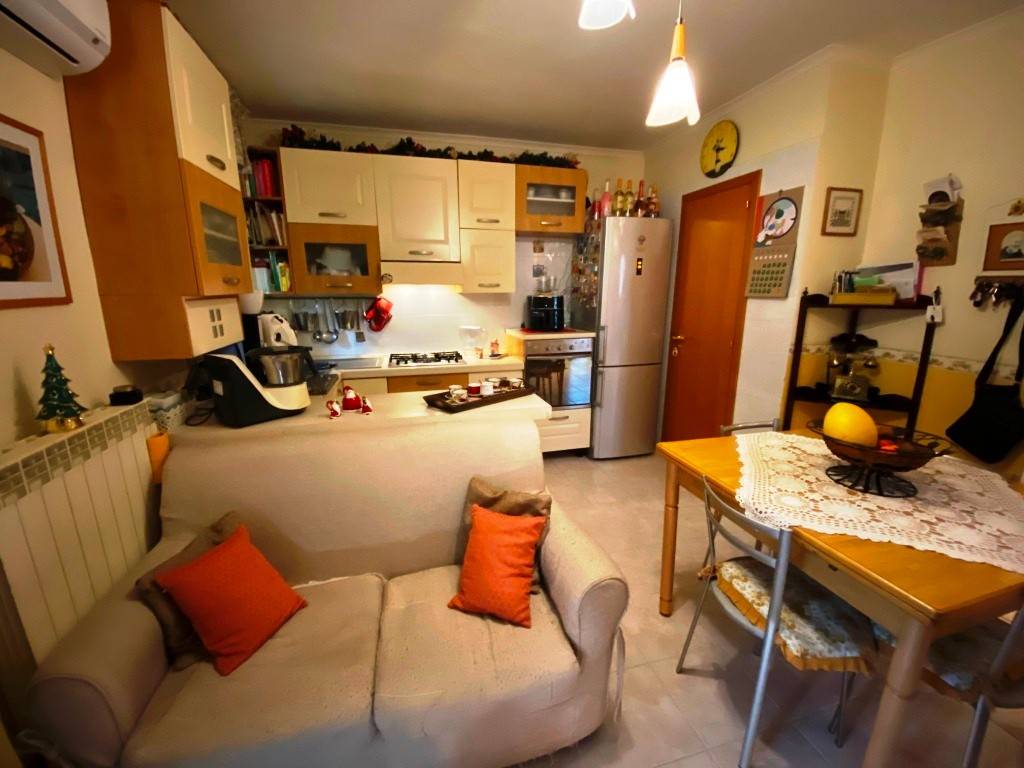 Appartamento a Casamassima in Via Professor Franco Orofino, 9 - Foto 5