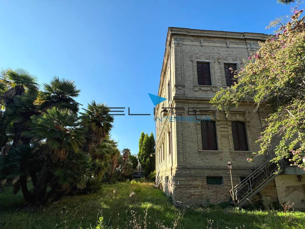 Villa a Roseto degli abruzzi in Via Nazionale, 65 - Foto 4