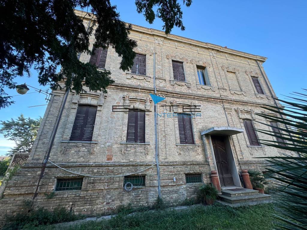 Villa a Roseto degli abruzzi in Via Nazionale, 65 - Foto 5
