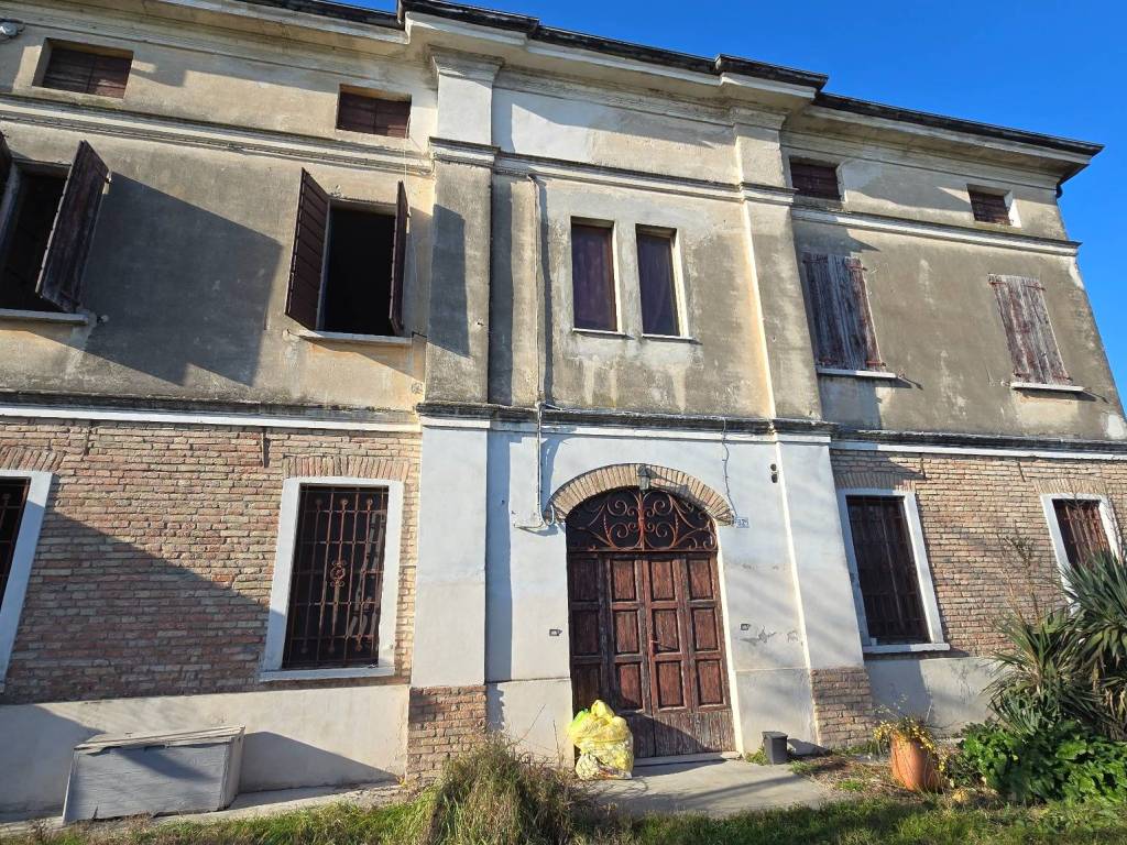 Rustico / casale a Goito in Strada Statale Goitese, 299 - Foto 4