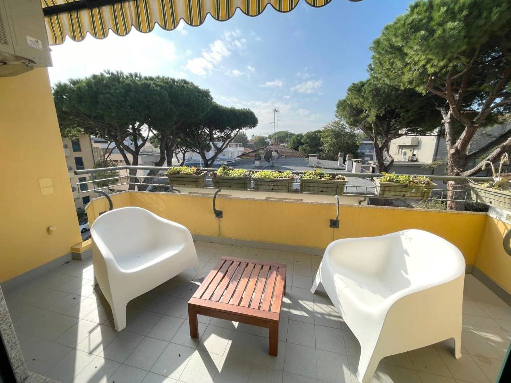 Appartamento a Riccione in Viale Amintore Galli - Foto 2
