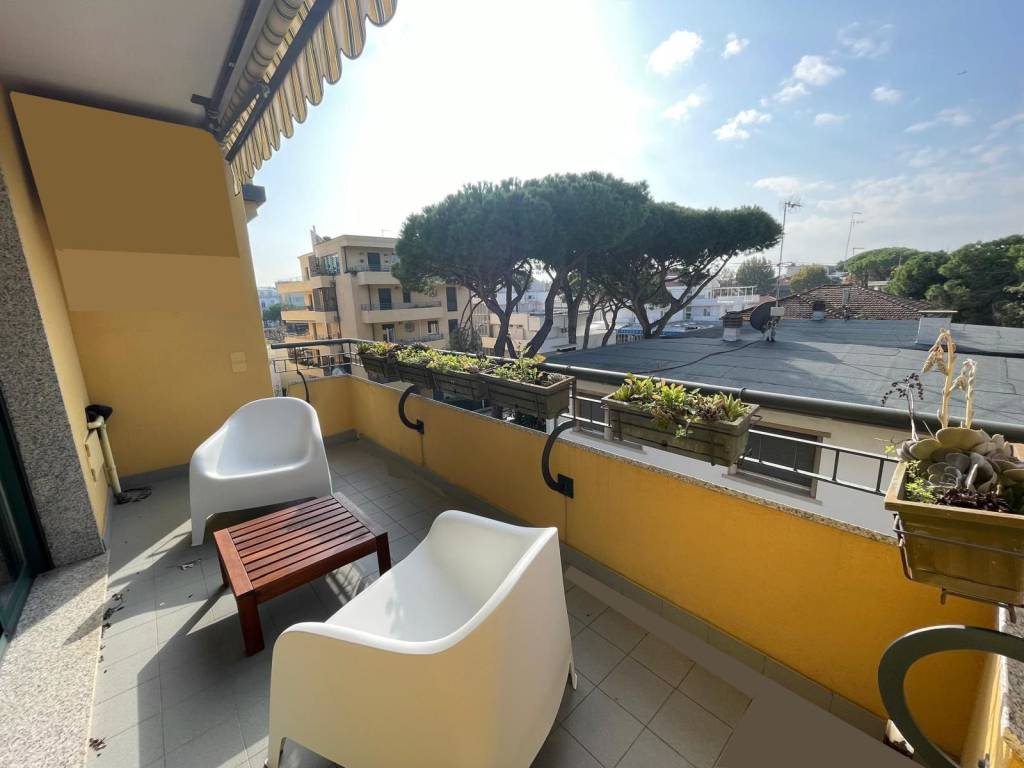 Appartamento a Riccione in Viale Amintore Galli - Foto 4