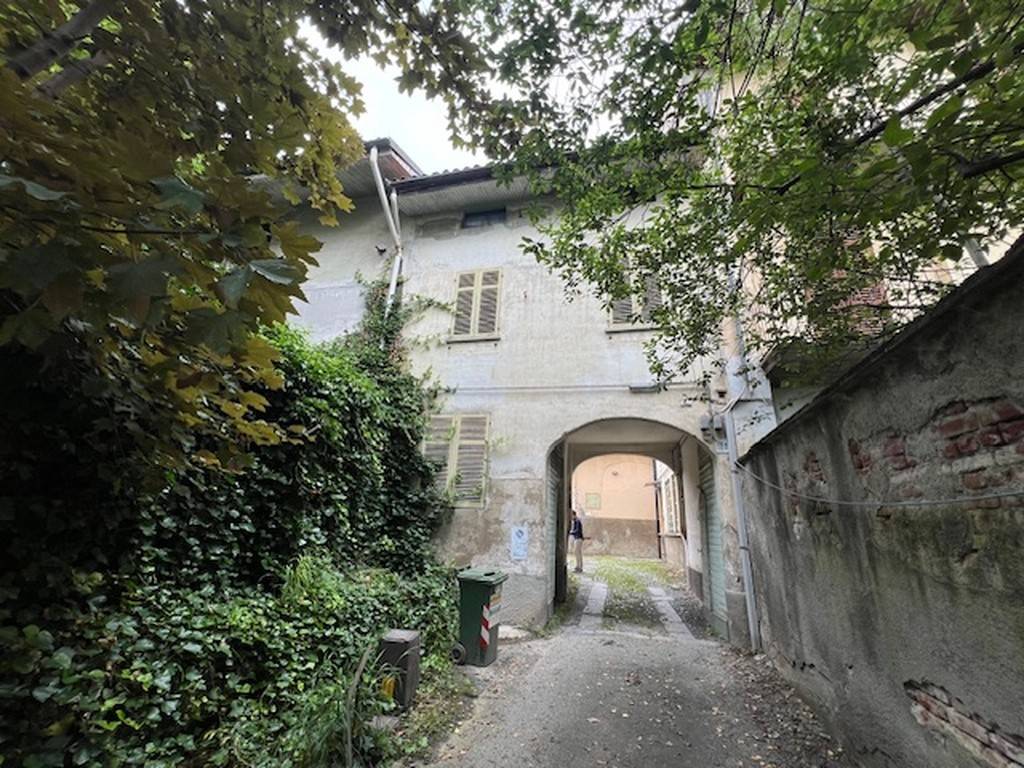 Palazzo / stabile a Biella in Via Santuario di Oropa, 104 - Foto 2