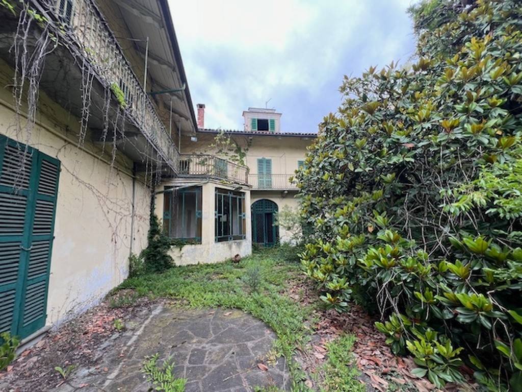 Palazzo / stabile a Biella in Via Santuario di Oropa, 104 - Foto 4
