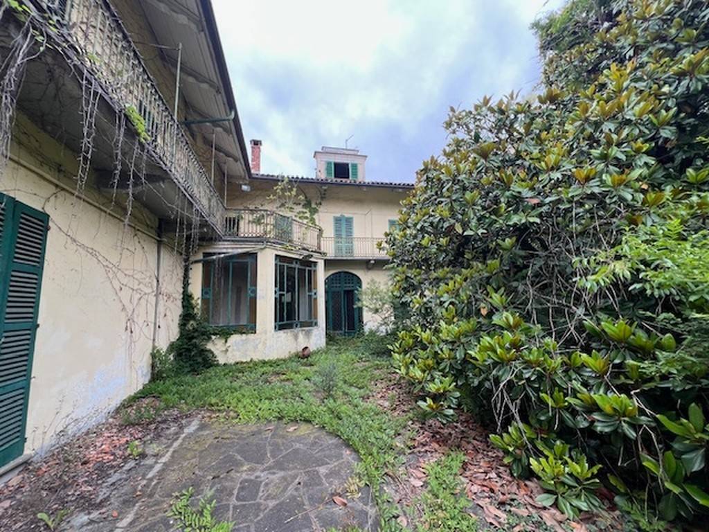 Palazzo / stabile a Biella in Via Santuario di Oropa, 104 - Foto 5