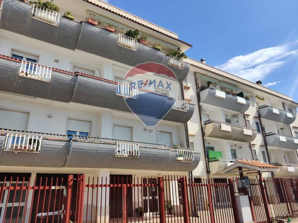 Box / garage a Mattinata in Via San Benedetto Abate, 9 - Foto 3