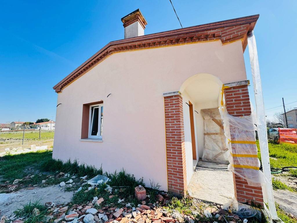 Villa a Badia polesine in Via degli Estensi - Foto 4