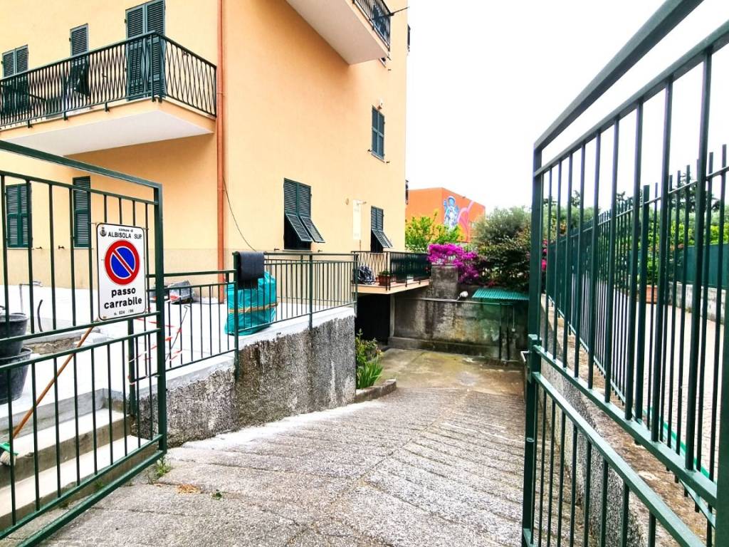 Box / garage a Albisola superiore in Via Vittorio Veneto - Foto 2