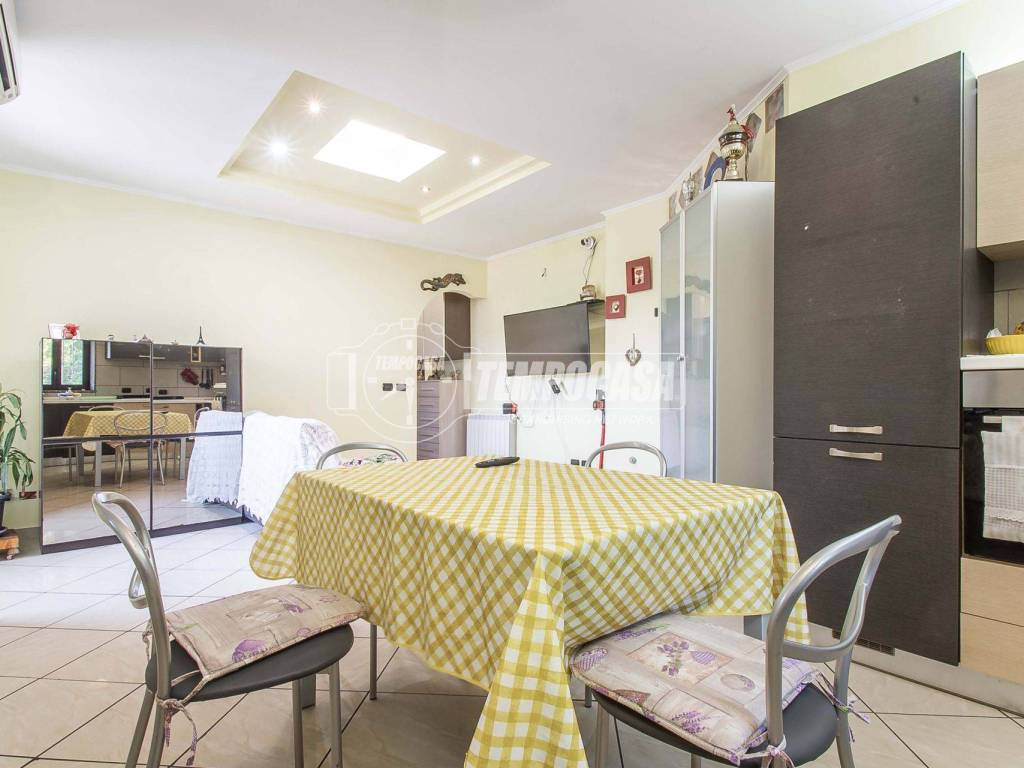Appartamento a Solbiate olona in Via Don Giovanni Calvi 15 - Foto 2