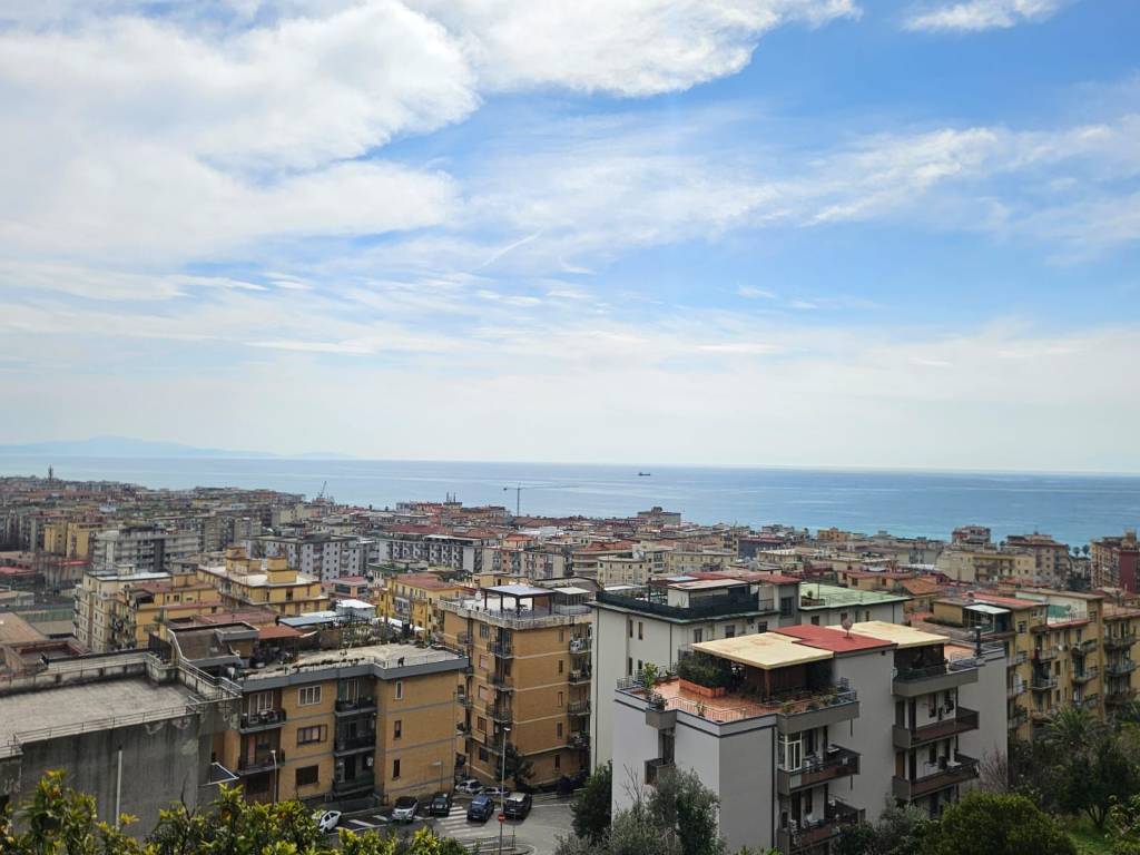 Appartamento a Salerno in Viale delle Ginestre, 32 - Foto 2