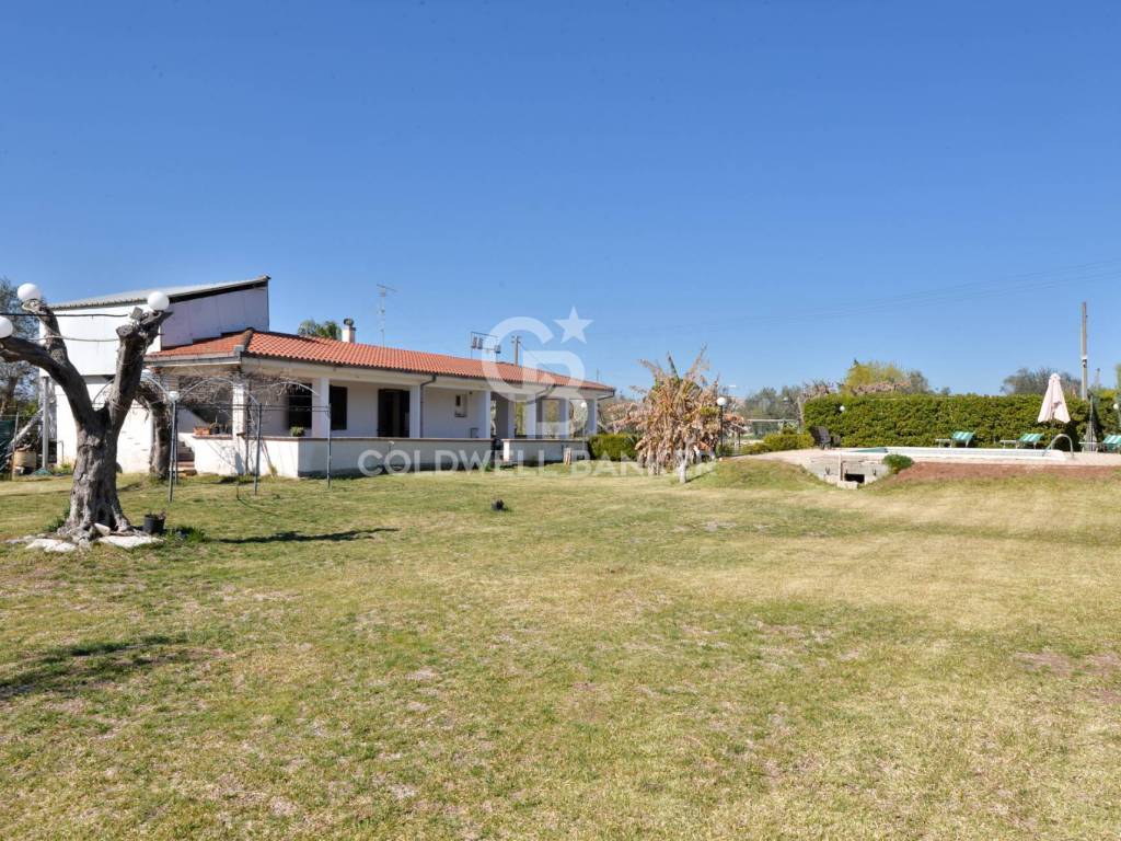 Villa a Corigliano d'otranto in Via Comunale delle Case, 90 - Foto 5
