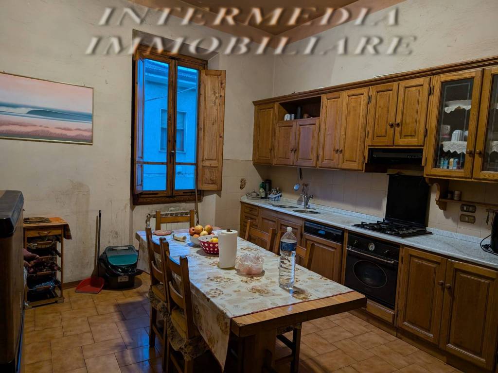 Appartamento a Montevarchi in Via Arno - Foto 3