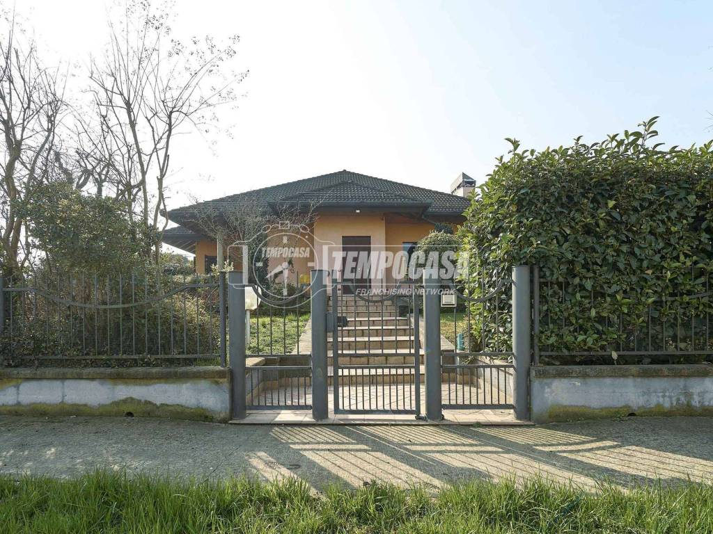 Villa a Persico dosimo in Via Pagliari - Foto 2