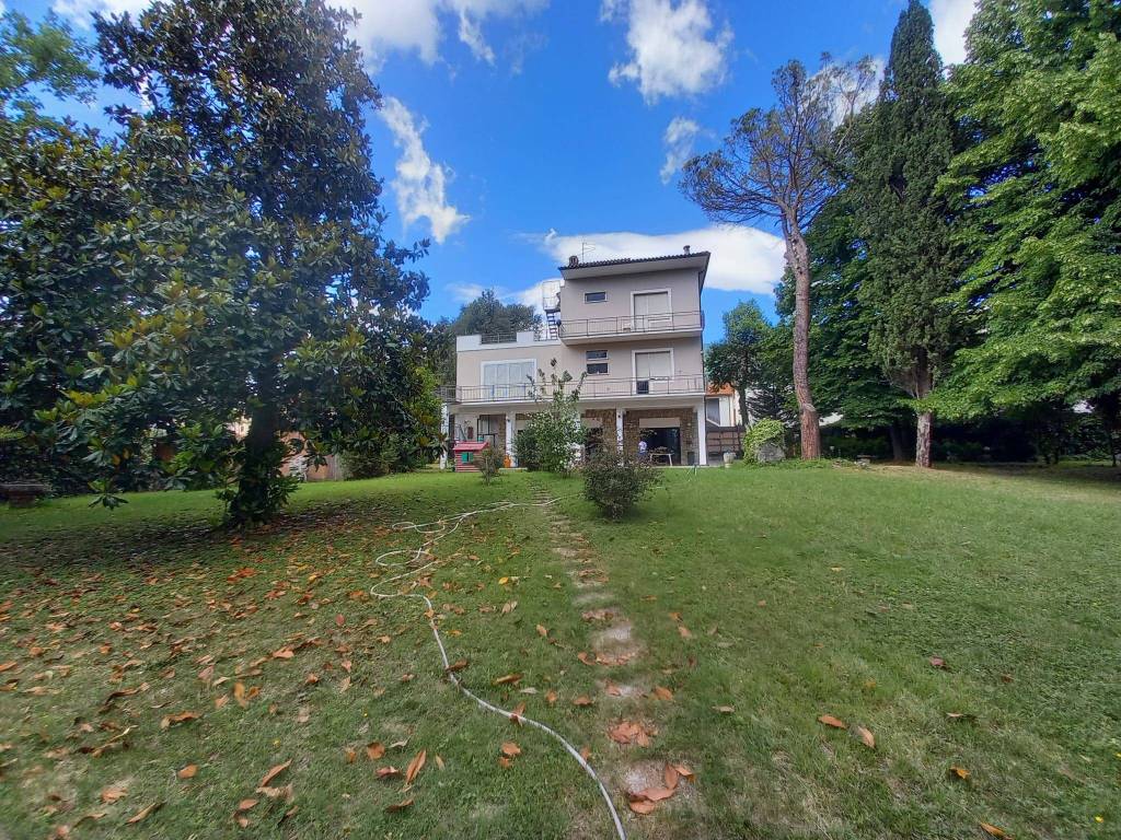 Villa a Civitella del tronto in Viale Piceno Aprutina - Foto 3
