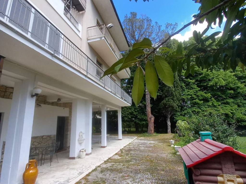 Villa a Civitella del tronto in Viale Piceno Aprutina - Foto 5