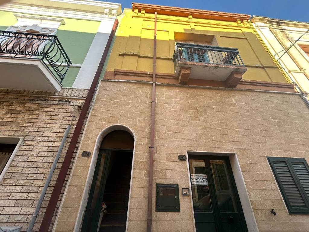 Appartamento a Pulsano in VIA LUOGOVIVO, 19 - Foto 2