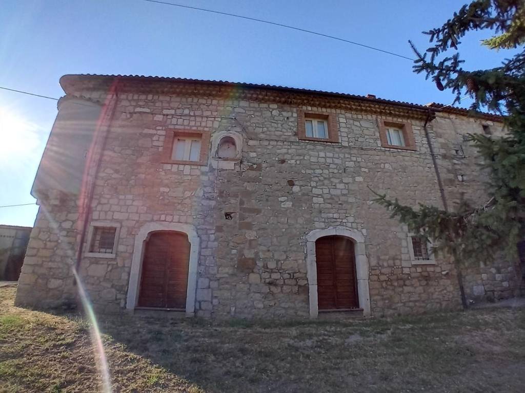 Casa indipendente a Montesarchio in Via Monaca - Foto 2