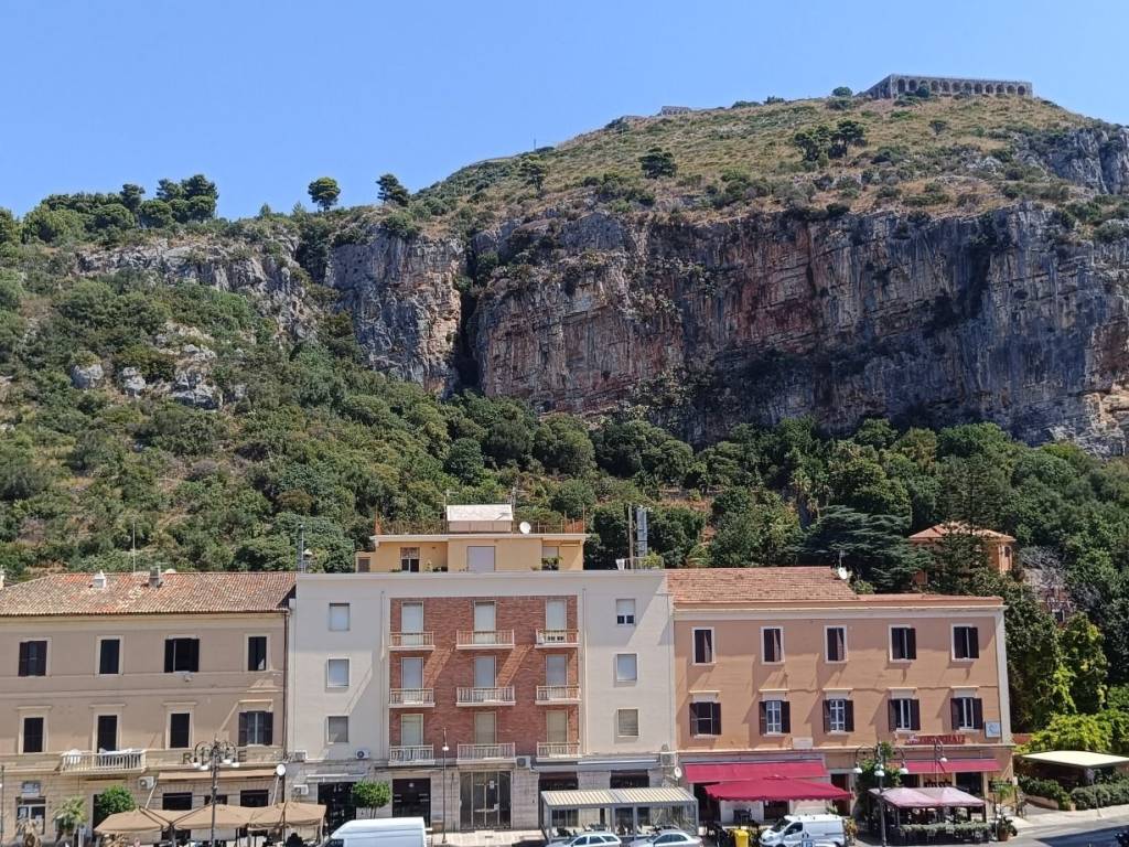 Appartamento a Terracina in Piazza della Repubblica - Foto 2