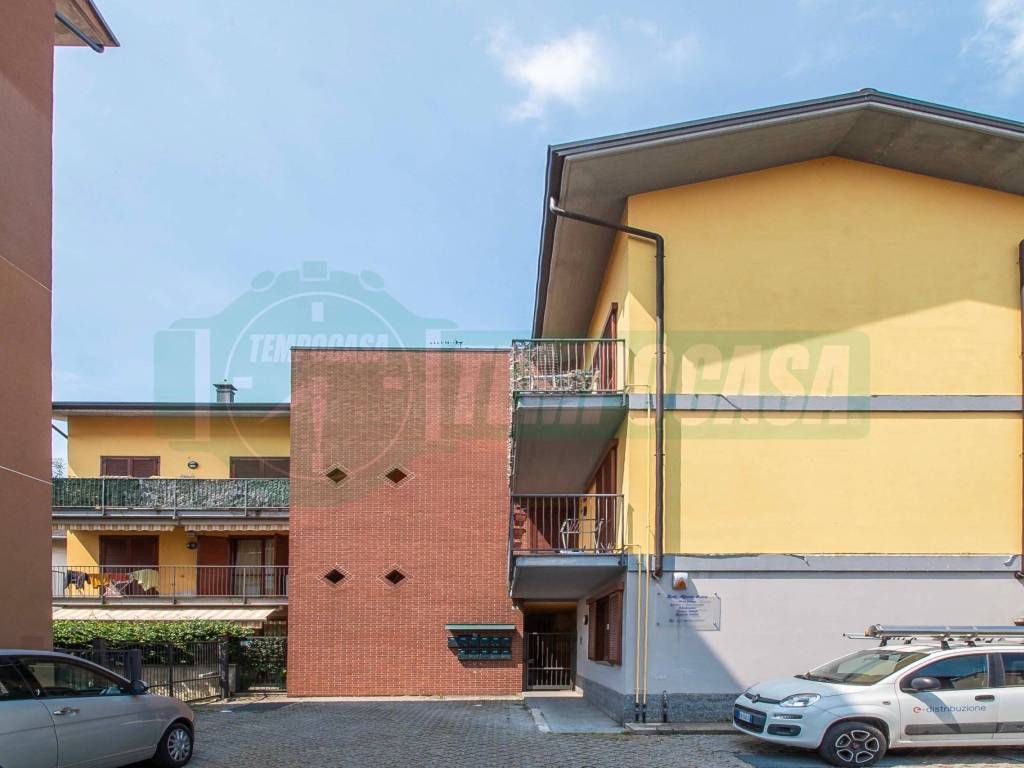 Appartamento a Uboldo in Via Aurelio dell'Acqua, 13 - Foto 4