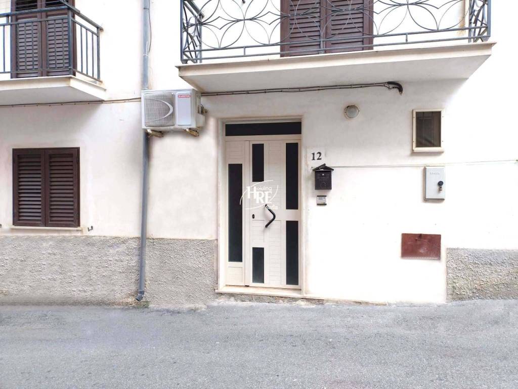 Appartamento a Roggiano gravina in Via Alcide De Gasperi, 12 - Foto 2