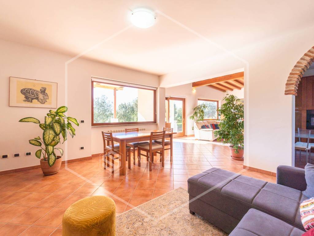 Villa a Montalto di castro in Strada di Campomorto - Foto 3