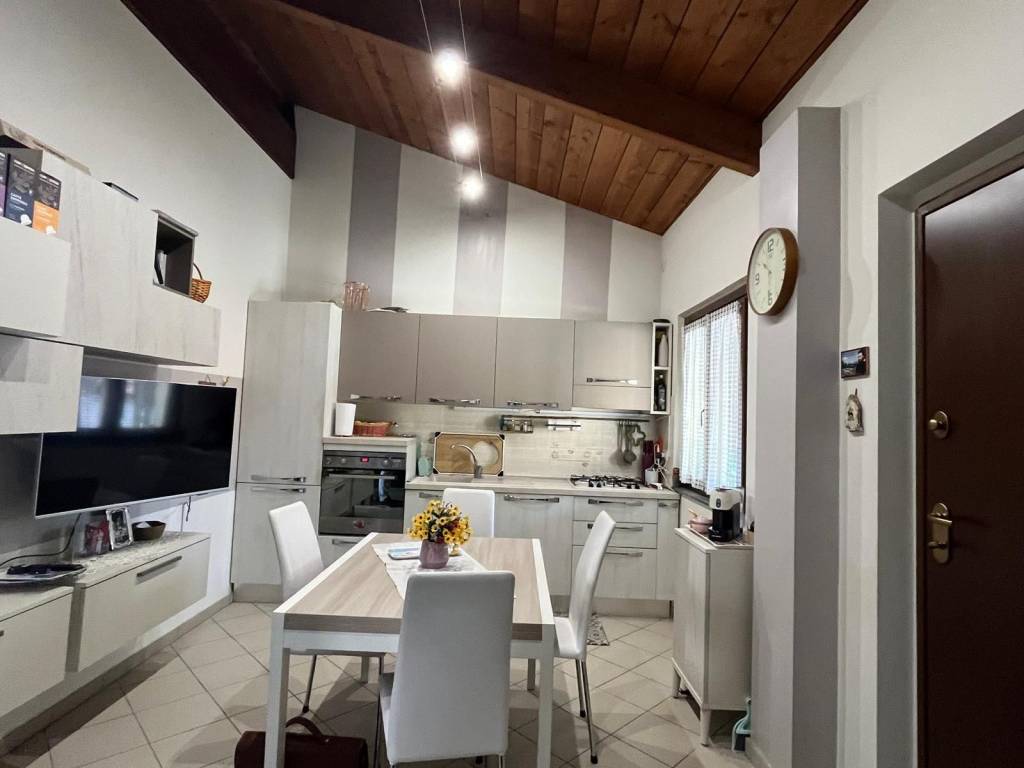 Appartamento a Pinerolo in Via Saluzzo, 163 - Foto 1