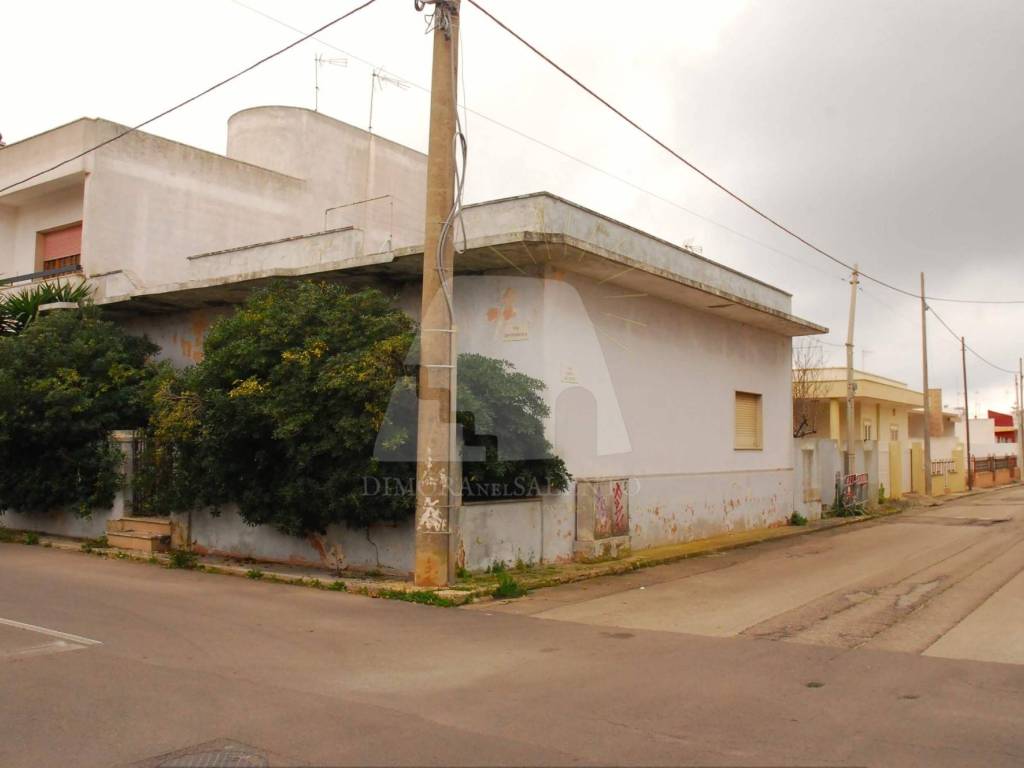 Casa indipendente a Salve in Via Girolamo Savonarola, 6 - Foto 2