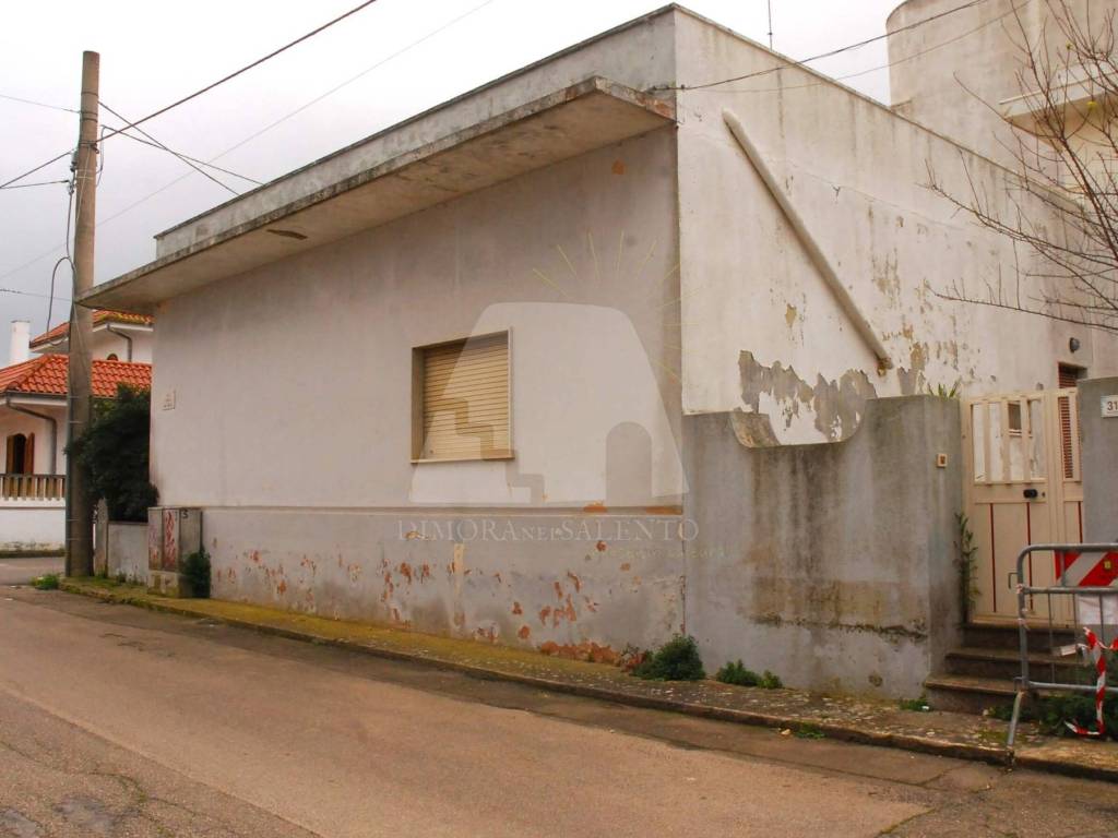 Casa indipendente a Salve in Via Girolamo Savonarola, 6 - Foto 3