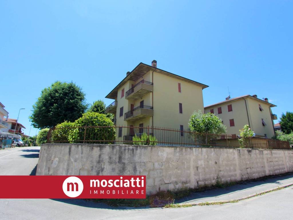 Appartamento a Matelica in Via Galli, 1 - Foto 2