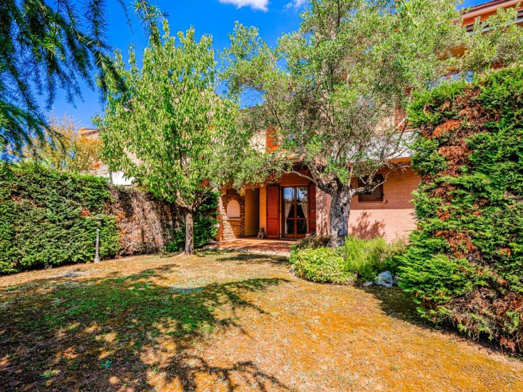 Villa a Quarrata in Via Vaslui - Foto 4