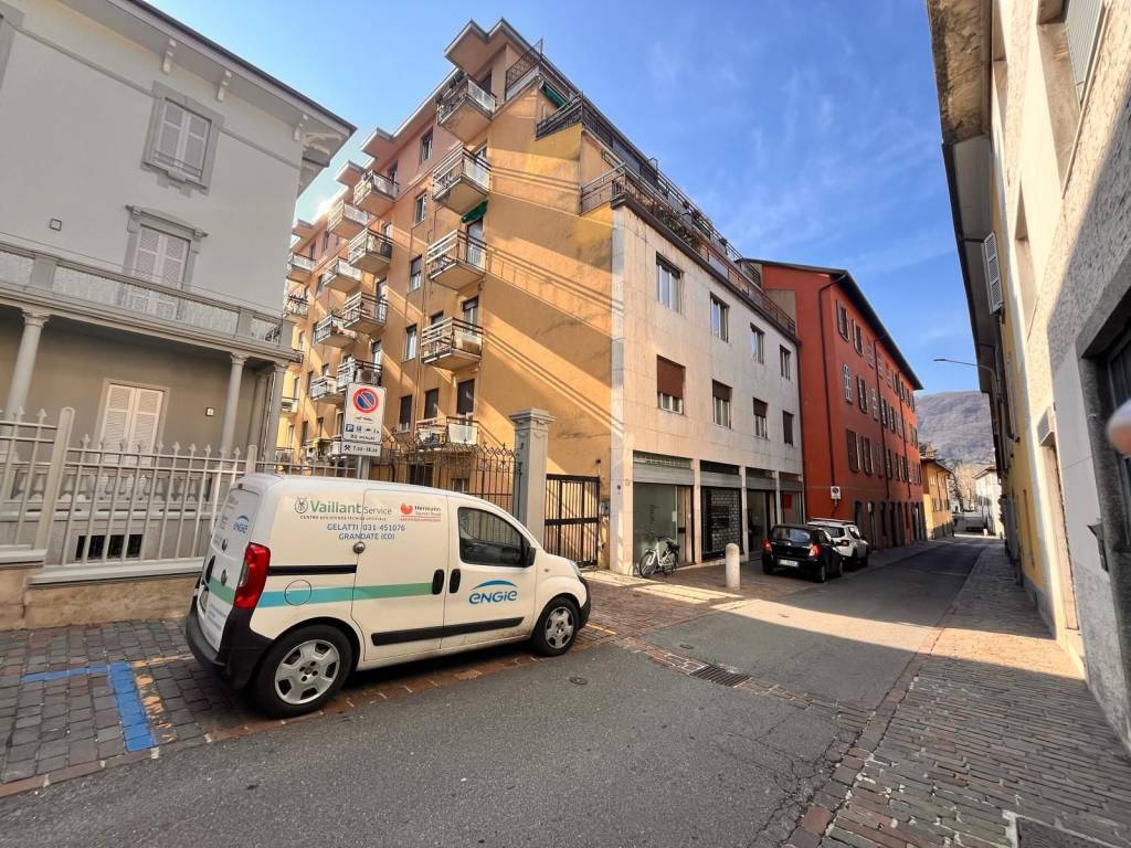 Appartamento a Como in Via Maurizio Monti, 52 - Foto 2