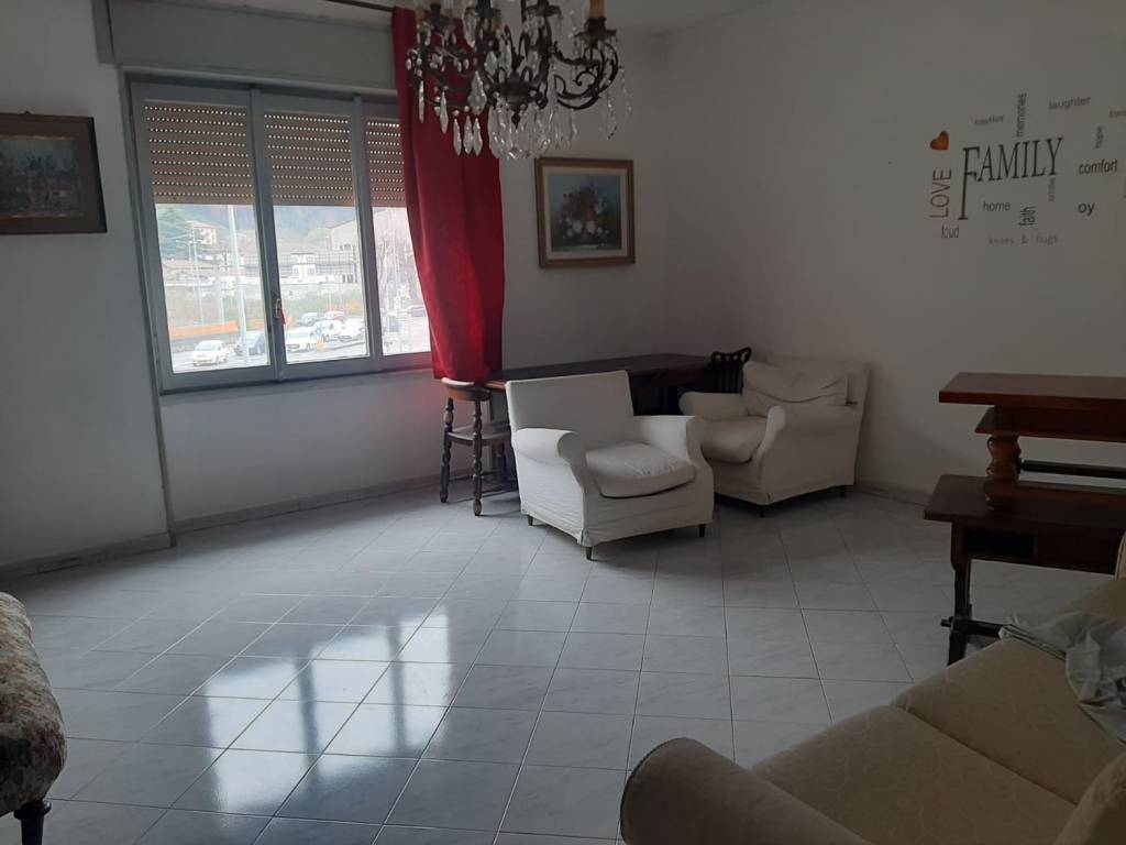Appartamento a Como in Viale Franklin Delano Roosevelt, 10 - Foto 2