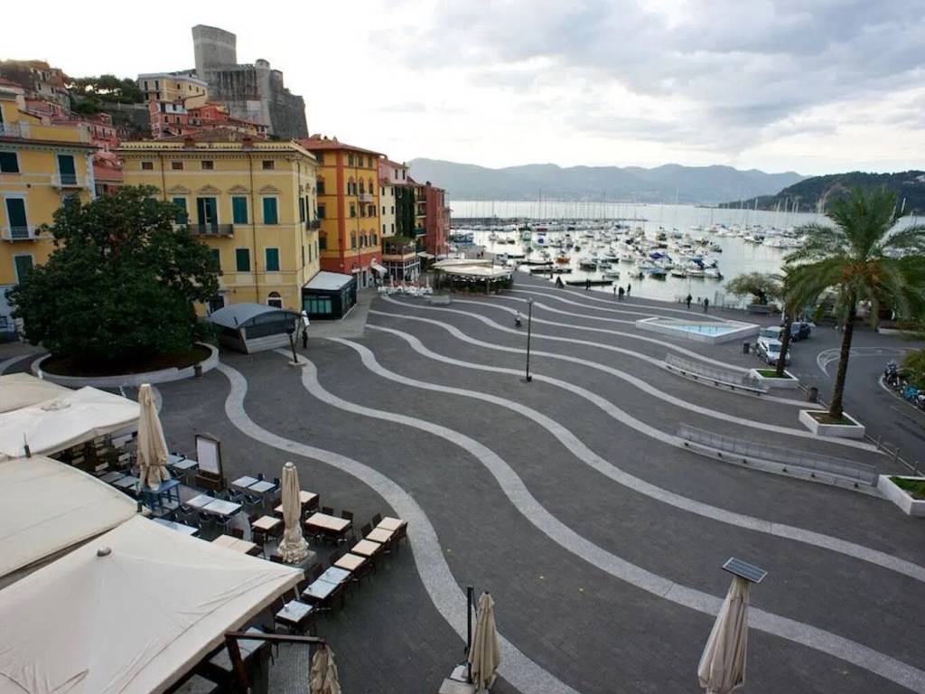 Appartamento a Lerici in Piazza Giuseppe Garibaldi, 18 - Foto 2